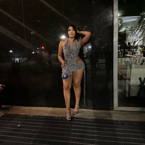 Silver sequin dress - Picture 1 of 4